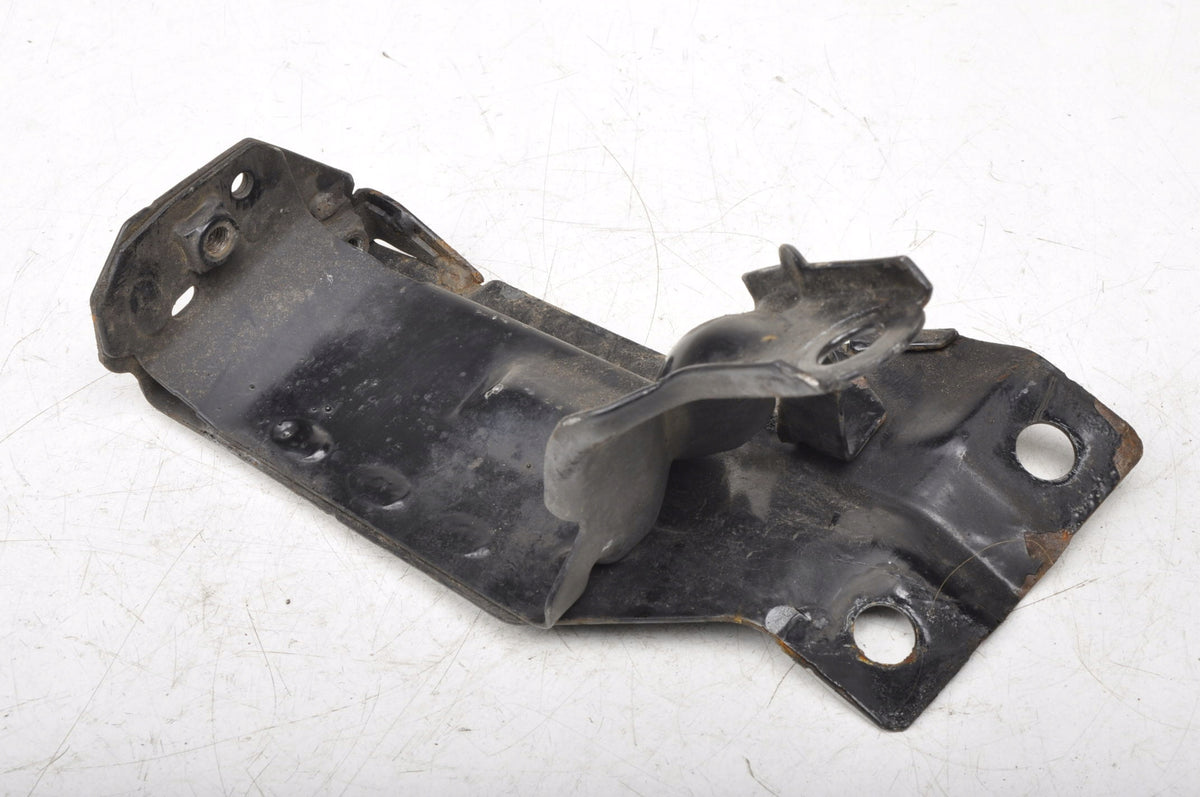VOLVO S60 II V60 RADIATOR MOUNT 31261932