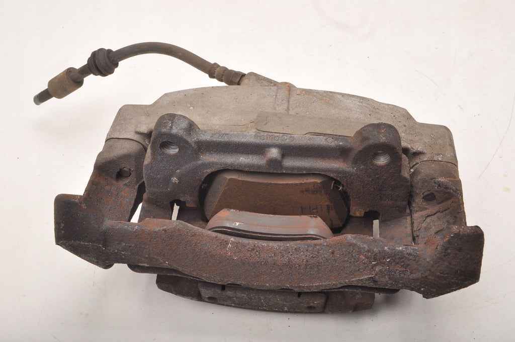 VOLVO S60 II V60 S80 II V70 III 2.4 D5 BRAKE CALIPER LEFT FRONT 945