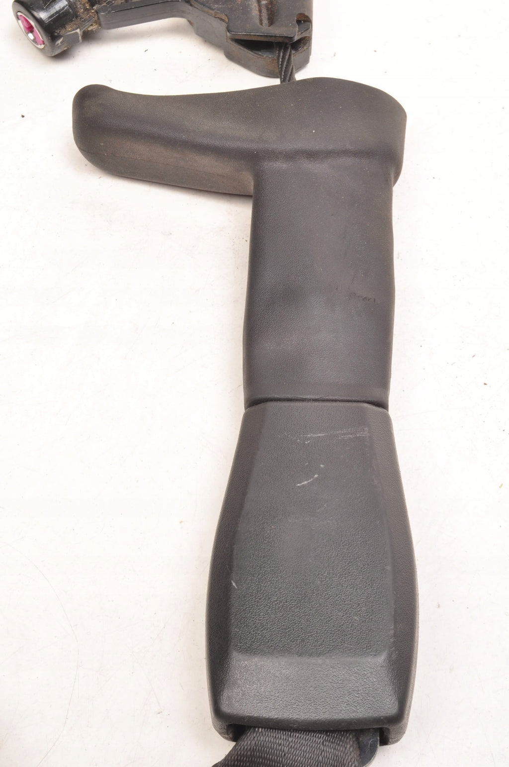 VOLVO S60 II V60 SEAT BELT RIGHT FRONT TENSIONER 3981884