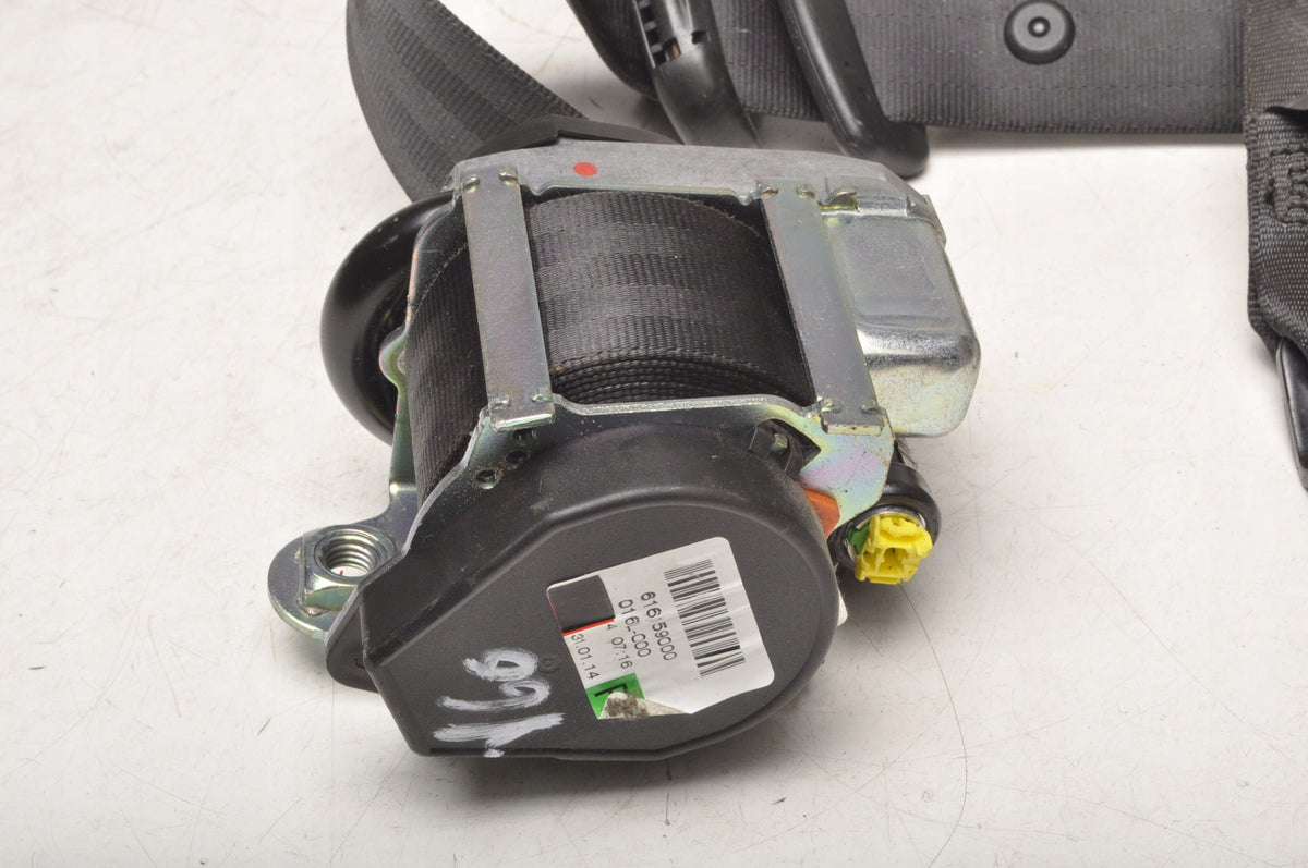 VOLVO S60 II V60 SEAT BELT RIGHT REAR 2 ROW 39823323