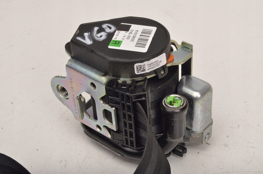 VOLVO S60 II V60 SEAT BELT RIGHT REAR 2 ROW 39823323