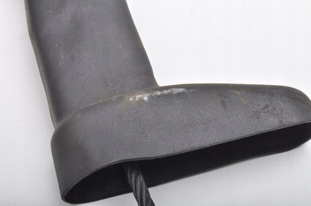 VOLVO S60 II V60 SEAT BELT TENSIONER RIGHT 8630467