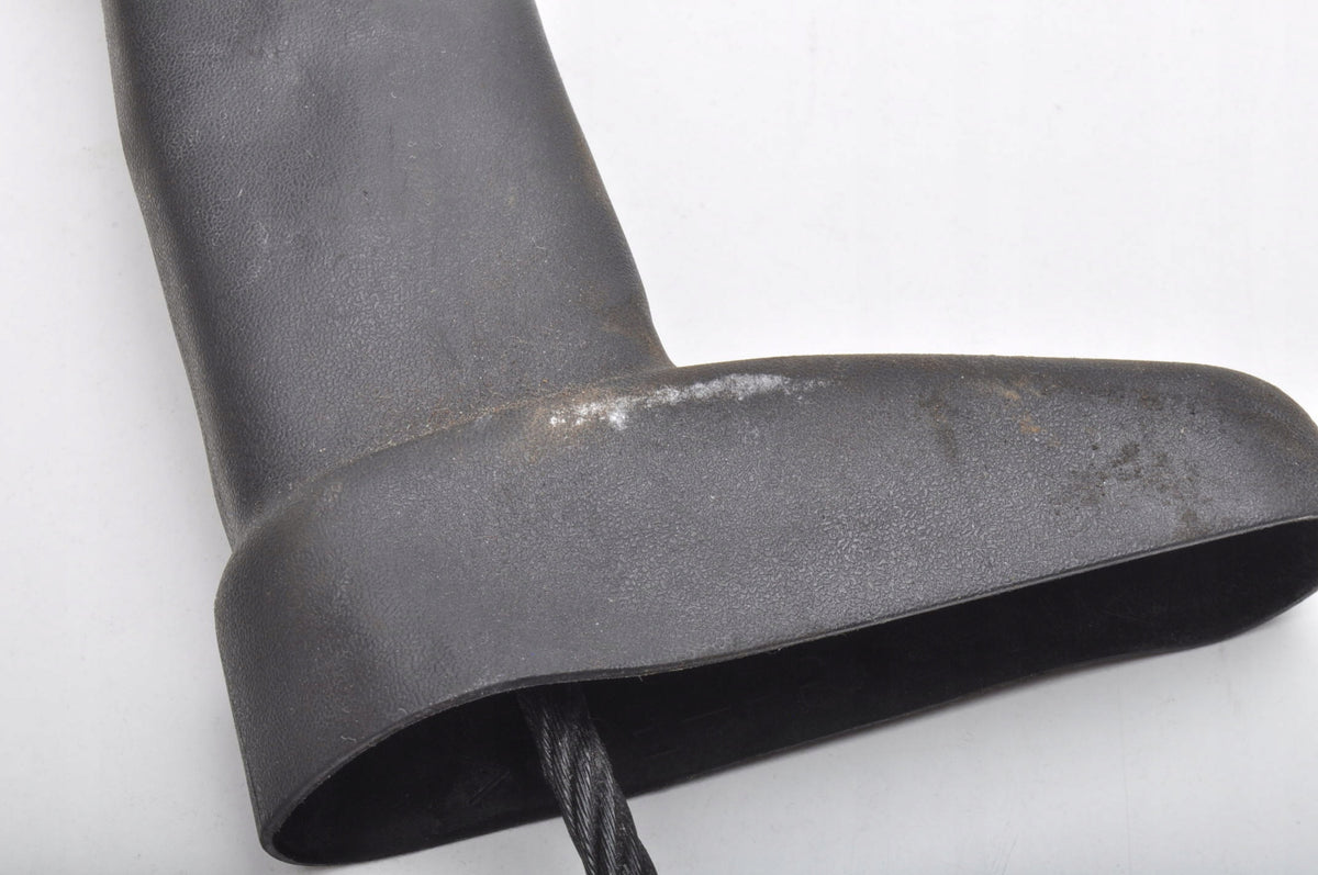 VOLVO S60 II V60 SEAT BELT TENSIONER RIGHT 8630467