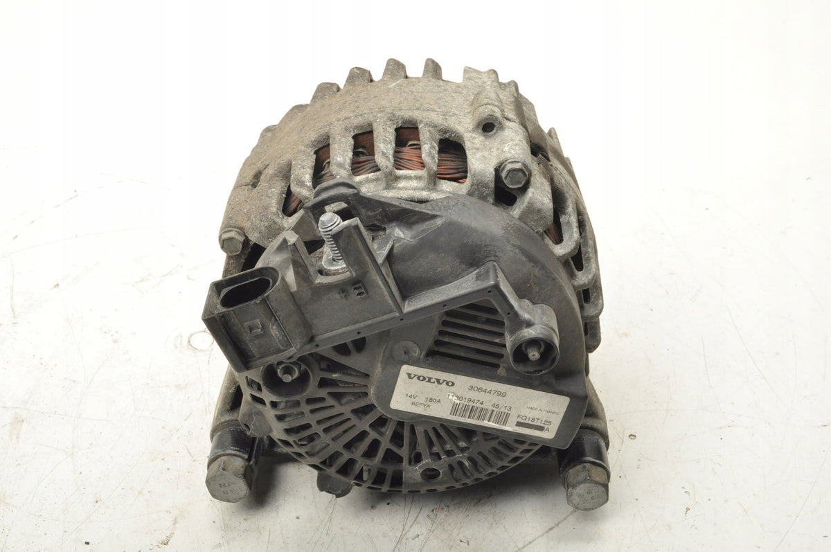 VOLVO S60 II V60 V40 II 1.6 D2 114KM ALTERNATOR 30644799