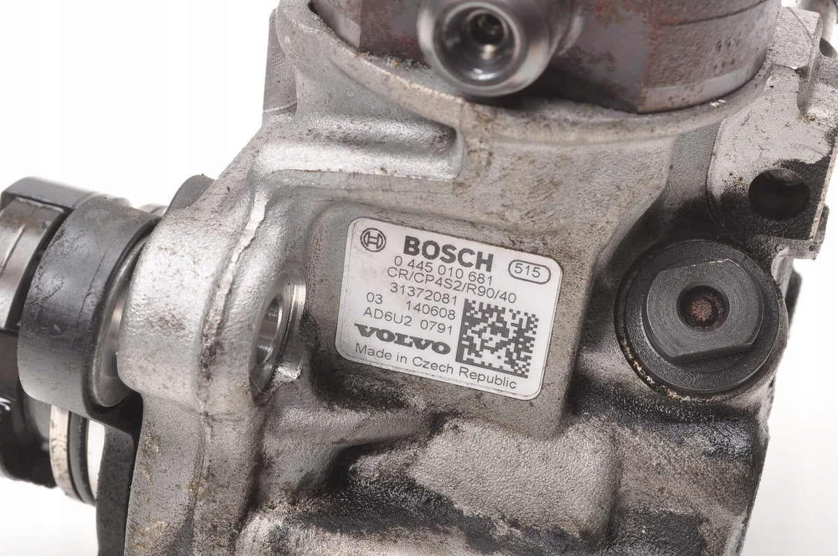 VOLVO S60 II V60 V40 II 2.4 D6 280KM INJECTION PUMP 31372081 0445010681