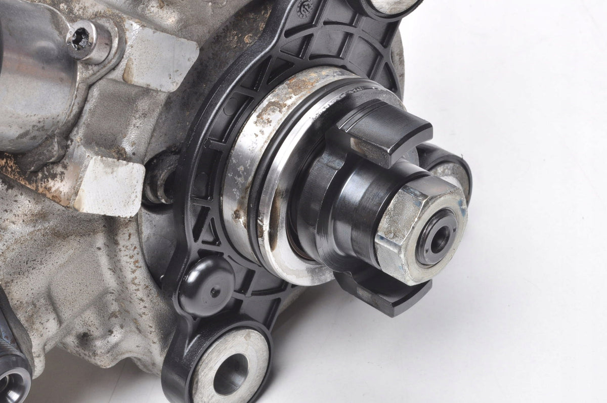 VOLVO S60 II V60 V40 II XC60 AND 2.0 16V D4 D3 D5 INJECTION PUMP 31372081