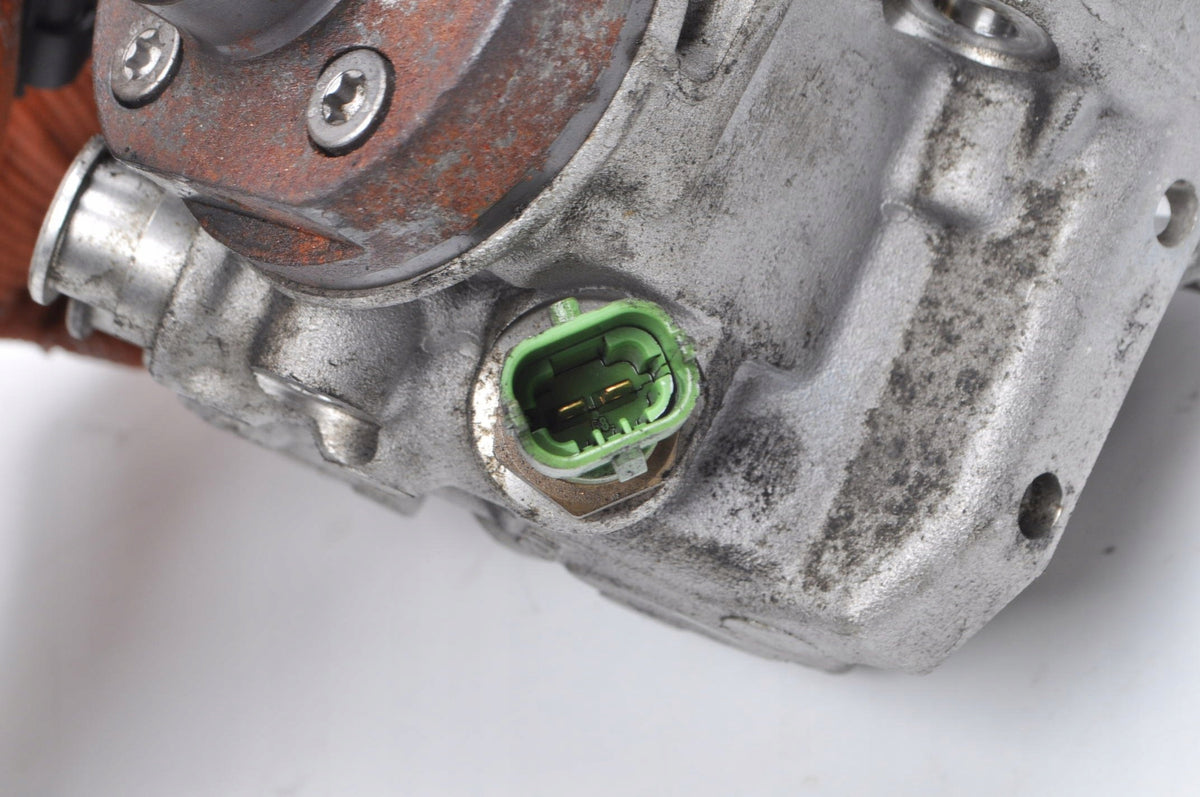 VOLVO S60 II V60 V40 II XC60 AND 2.0 16V D4 D3 INJECTION PUMP 31372081
