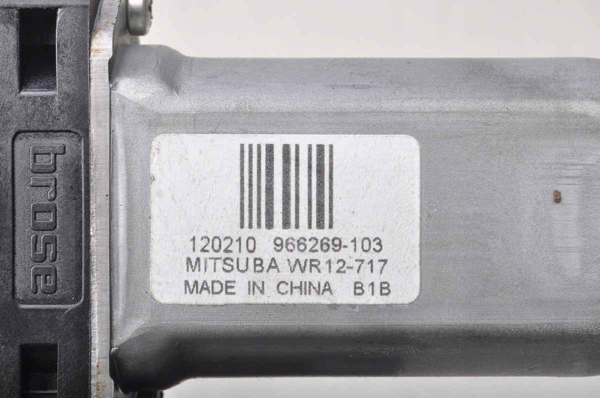 VOLVO S60 II V60 WINDSCREEN MOTOR RIGHT FRONT 966269-103