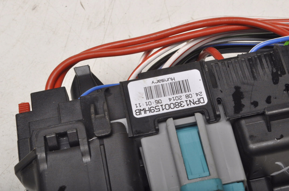 VOLVO S60 II V60 XC60 AND FUSE BOX 3800159