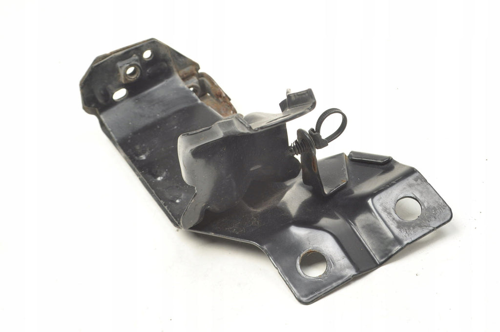 VOLVO S60 II V60 XC60 AND RADIATOR MOUNT 31261932 RIGHT