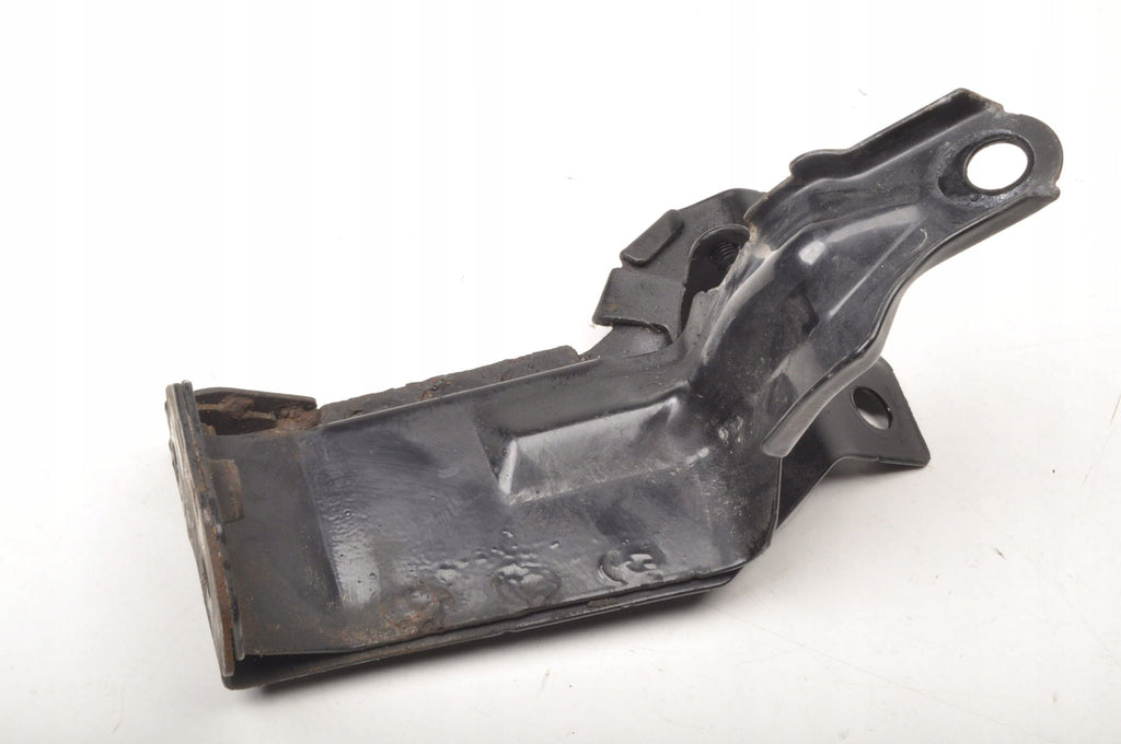 VOLVO S60 II V60 XC60 AND RADIATOR MOUNT RIGHT