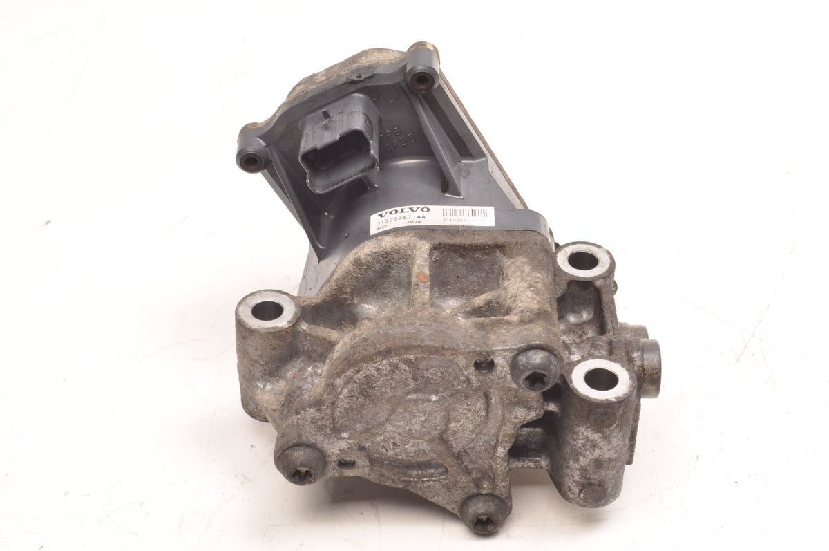 VOLVO S60 II V60 XC60 S80 II 2.0 D3 OIL PUMP 31325357