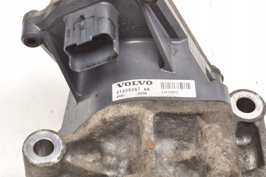 VOLVO S60 II V60 XC60 S80 II 2.0 D3 OIL PUMP 31325357