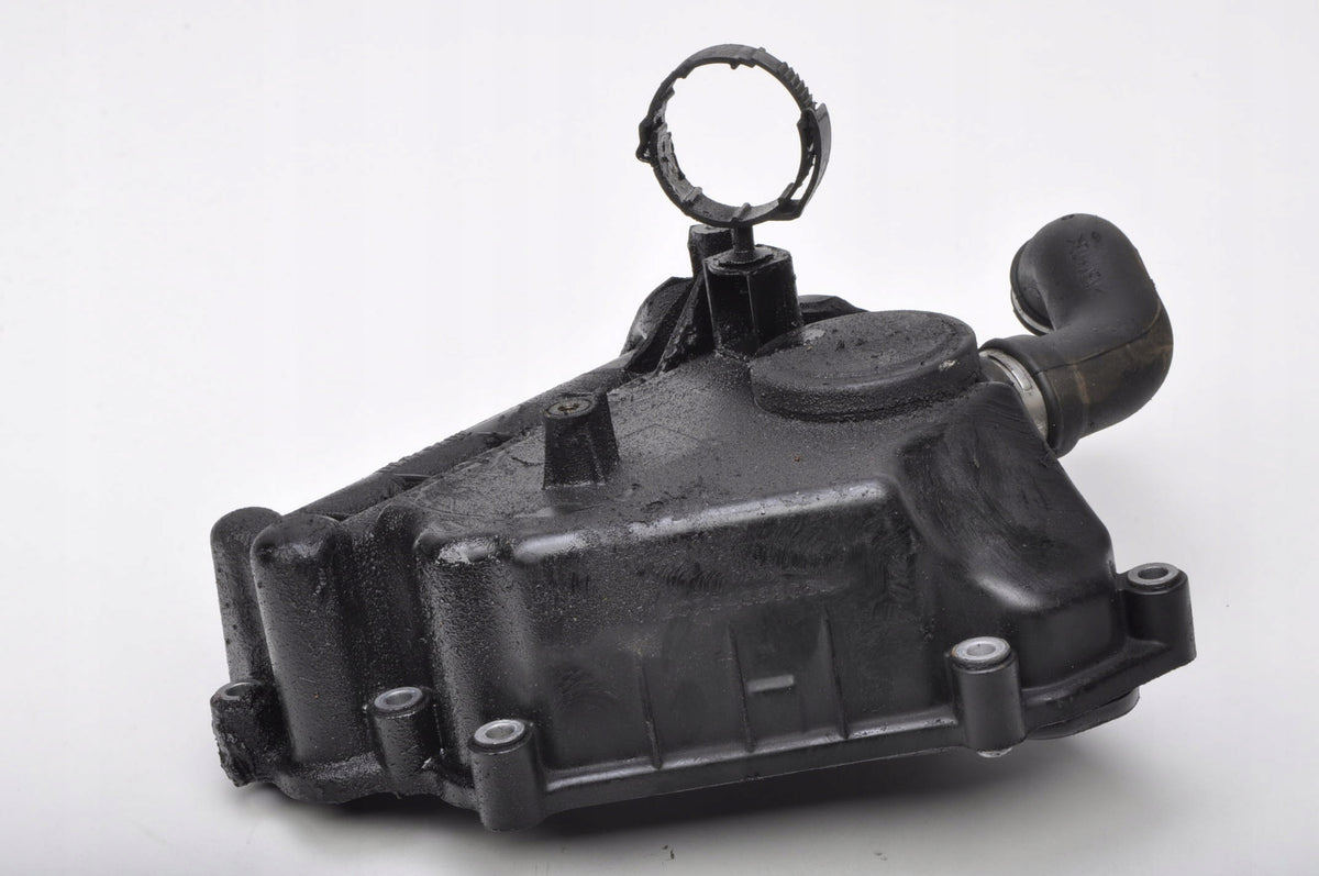 VOLVO S60 II XC60 V60 2.0 D3/D4 BASE OIL FILTER HOUSING 30757730