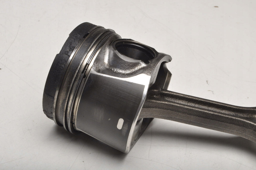 VOLVO S60 II XC70 II V60 XC60 I 2.4 D5 215KM PISTON WITH CONNECTING ROD D5244T11