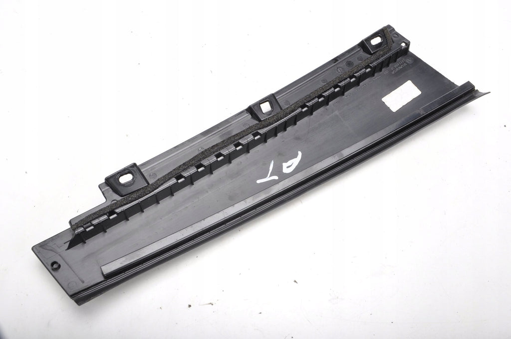 VOLVO S60 III DOOR TRIM RIGHT REAR 31448870