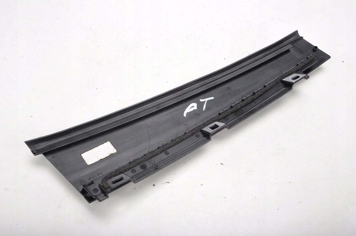 VOLVO S60 III DOOR TRIM RIGHT REAR 31448870