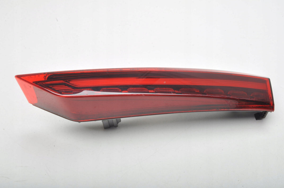 VOLVO S60 III LAMP RIGHT REAR FLAP SEDAN 31468202