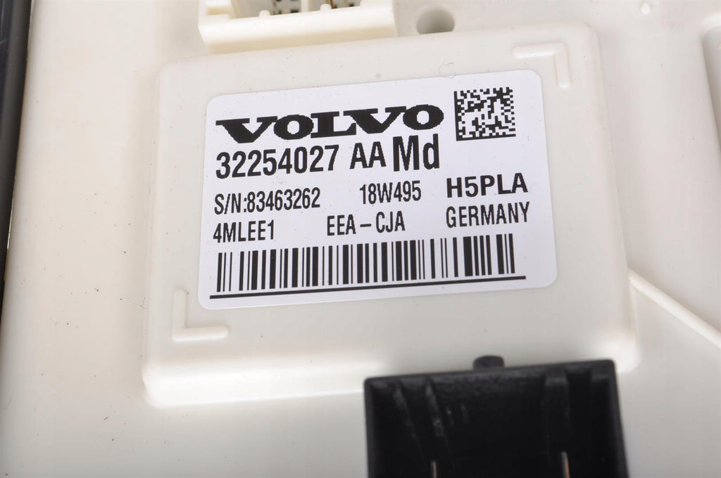 VOLVO S60 III RELAY MODULE 32254027