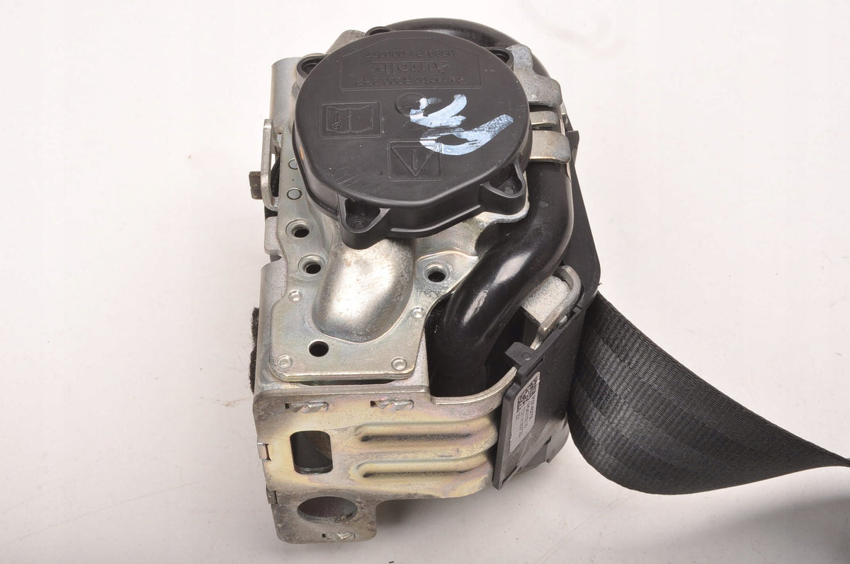 VOLVO S60 III SEAT BELT RIGHT REAR 2 ROW 31462756