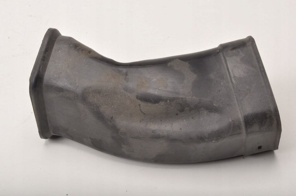 VOLVO S60 III V60 II 2.0 D3 150KM AIR INTAKE PIPE 31474810