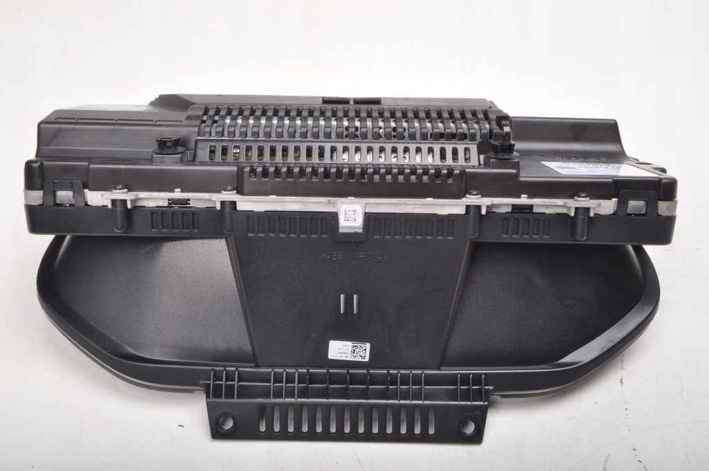 VOLVO S60 III V60 II 2.0 D3 COUNTER CLOCKS 32276753 P32276753AA