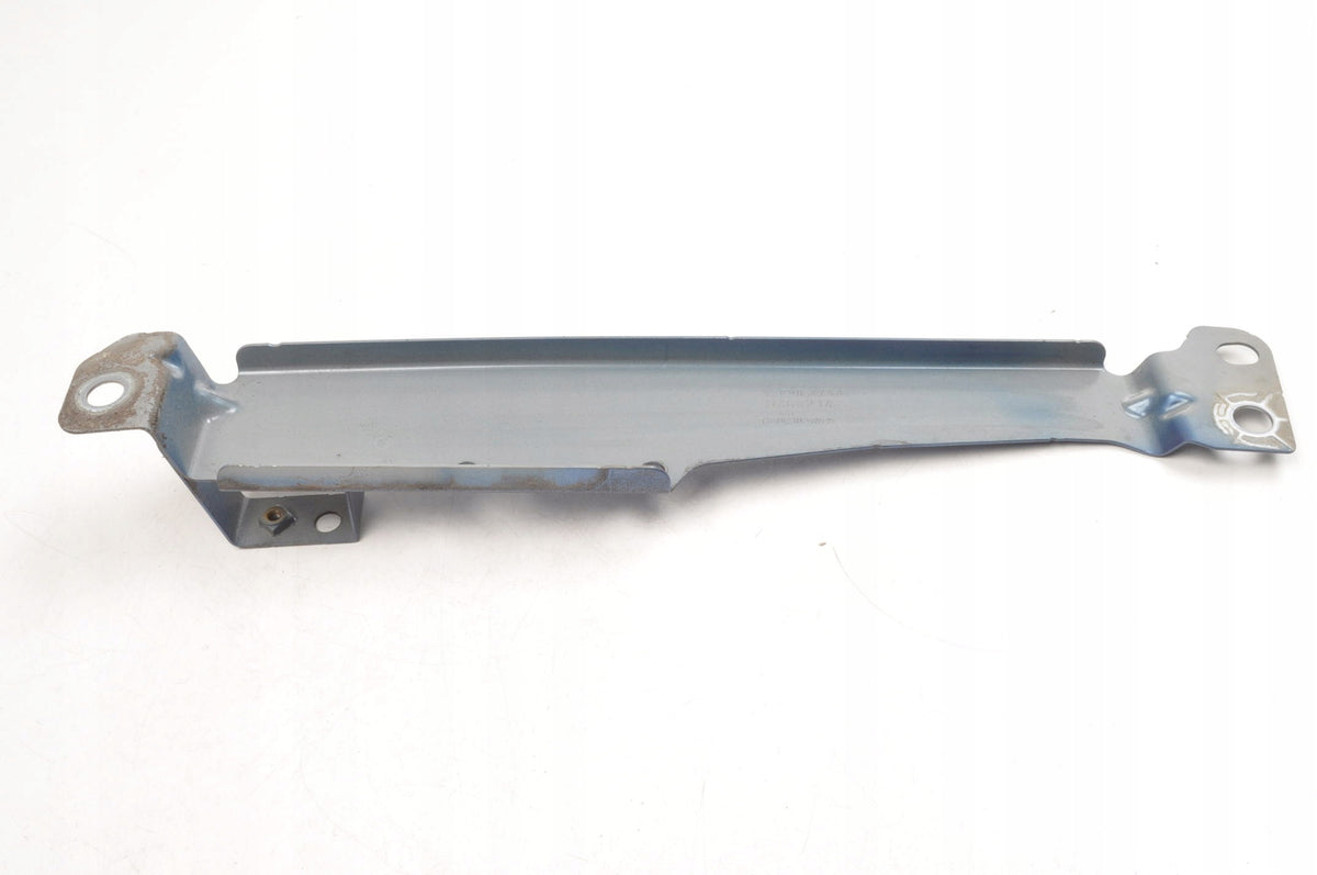VOLVO S60 III V60 II FENDER MOUNT 31468234 RIGHT