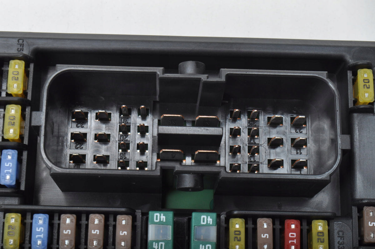 VOLVO S60 III V60 II FUSE BOX 32209198