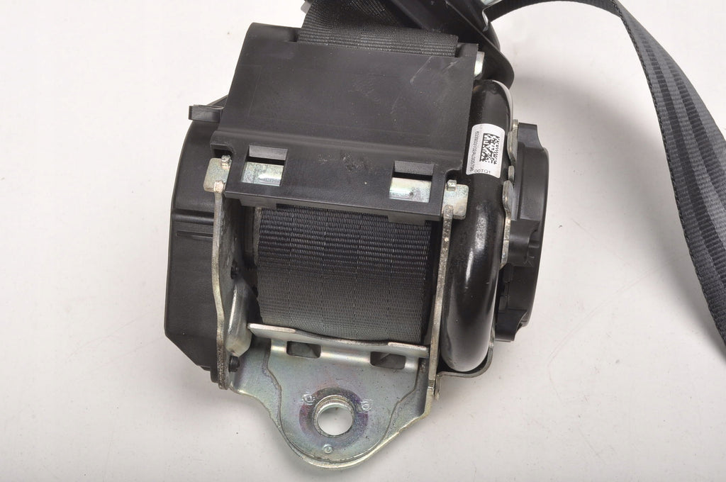 VOLVO S60 III V60 II SEAT BELT MIDDLE REAR 31462770