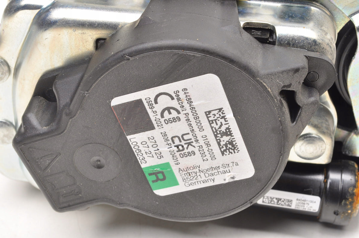 VOLVO S60 III V60 II SEAT BELT RIGHT FRONT 32401567