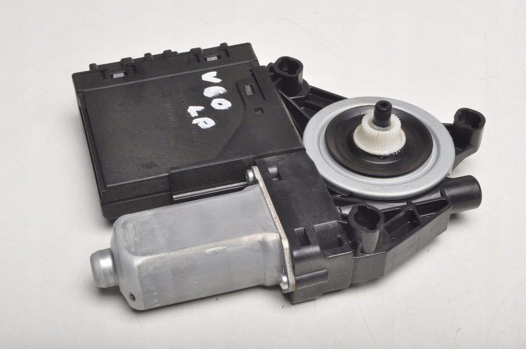 VOLVO S60 III V60 II WINDSCREEN MOTOR LEFT FRONT 31674758 966268-103