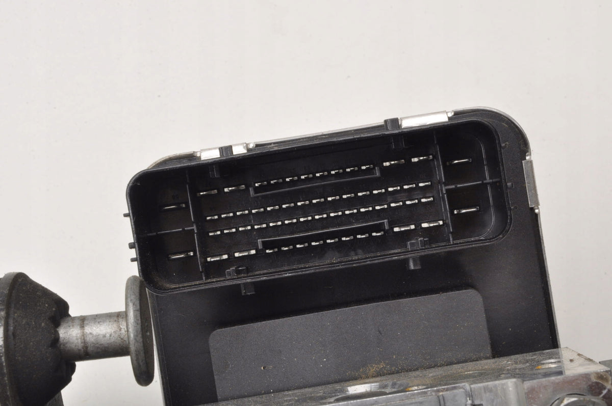 VOLVO S60 III V60 II XC60 II D3 ABS PUMP 32214772