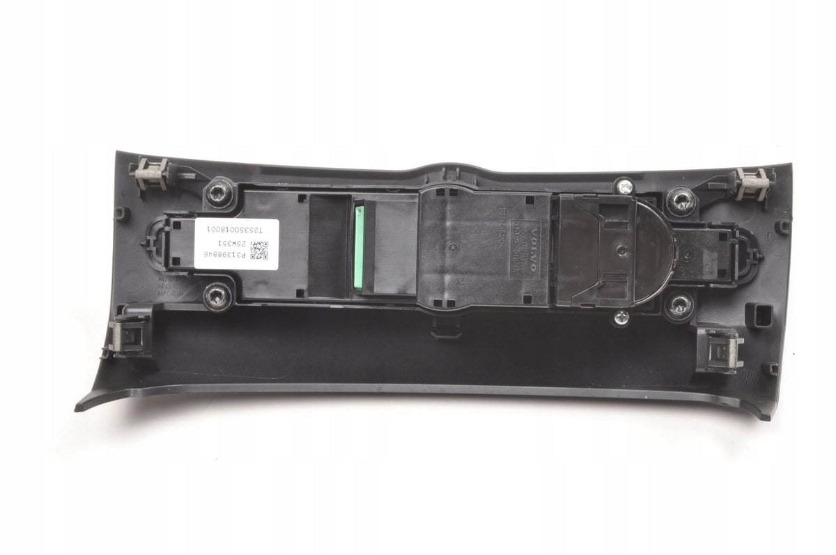 VOLVO S60 III V60 XC60 II EMERGENCY LIGHT SWITCH 2026 31398846
