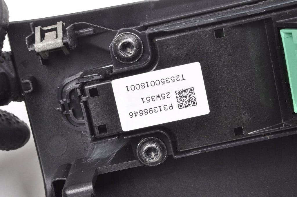 VOLVO S60 III V60 XC60 II EMERGENCY LIGHT SWITCH 2026 31398846