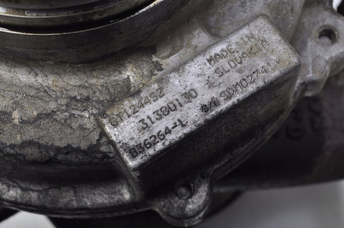 VOLVO S60 V60 2.0 D2 TURBINE TURBO 31380130