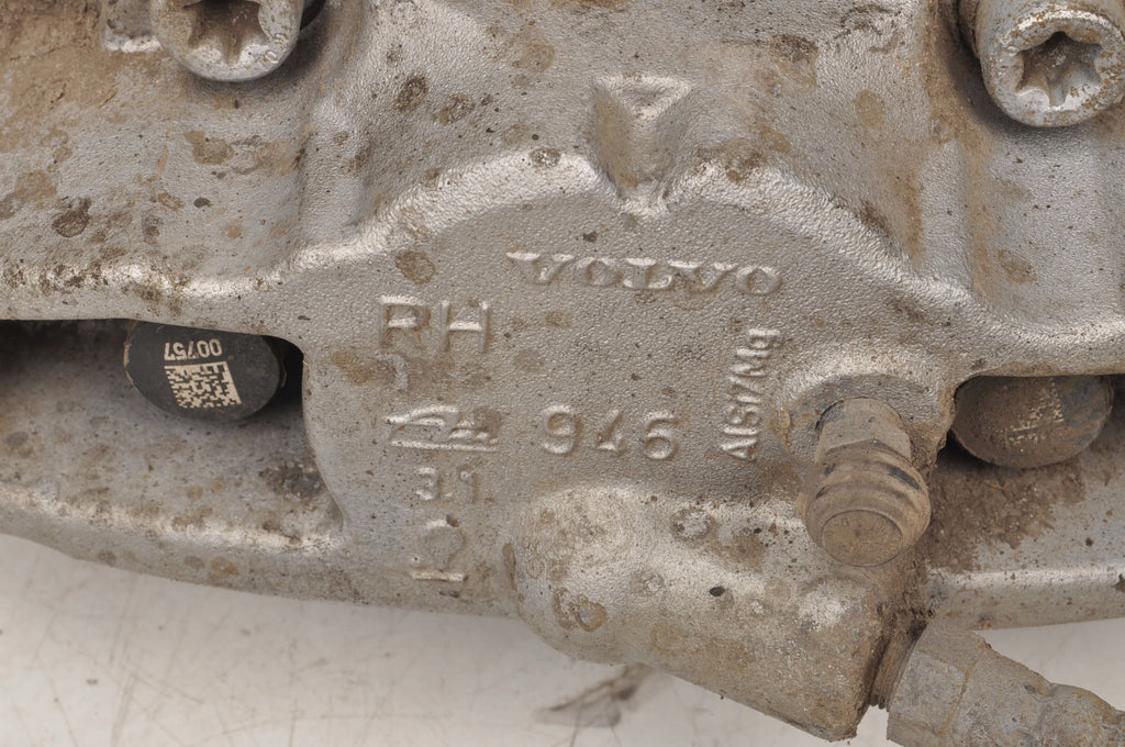 VOLVO S60 V60 2.4 D4 CLAMP RIGHT FRONT 946