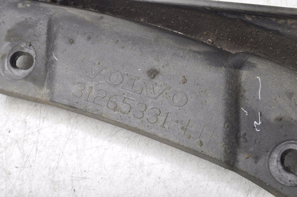 VOLVO S60 V60 SPLASHER LEFT FRONT 31265331