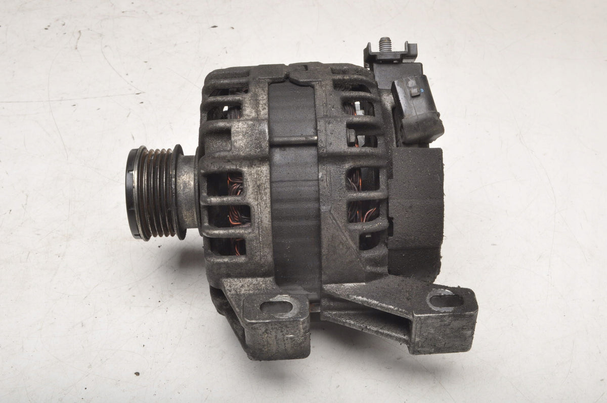 VOLVO S60 V60 XC60 AND 2.4 D5 215KM ALTERNATOR 0125811109