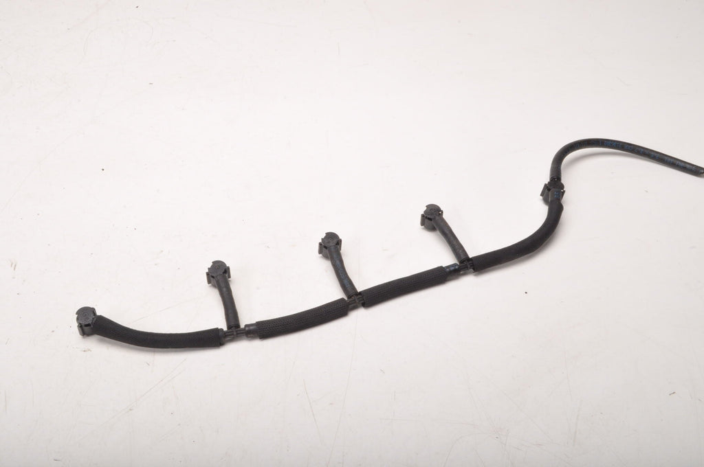 VOLVO S60 V60 XC60 AND 2.4 D5 FUEL OVERFLOW LINES
