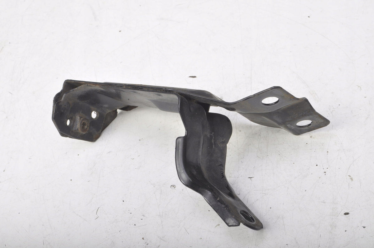VOLVO S60 V60 XC60 AND RADIATOR MOUNT LEFT
