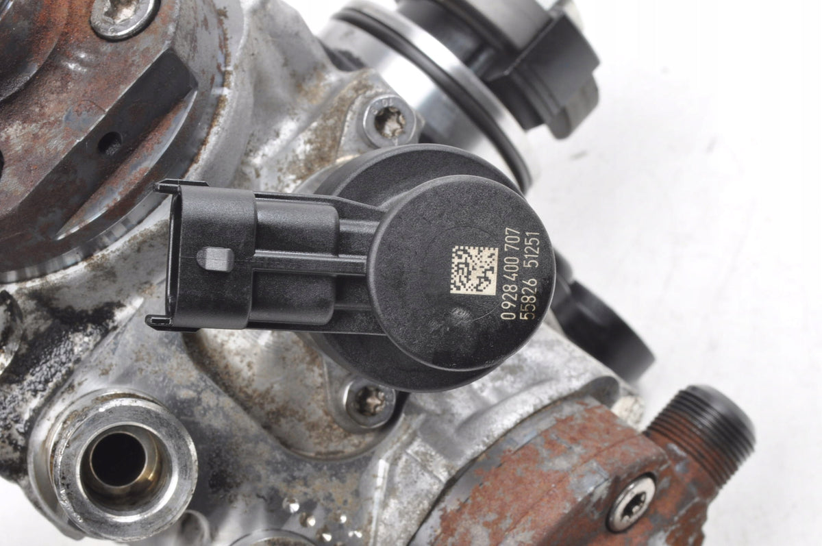 VOLVO S60 V60 XC60 I V40 II 2.4 D5 220KM INJECTION PUMP 31372081