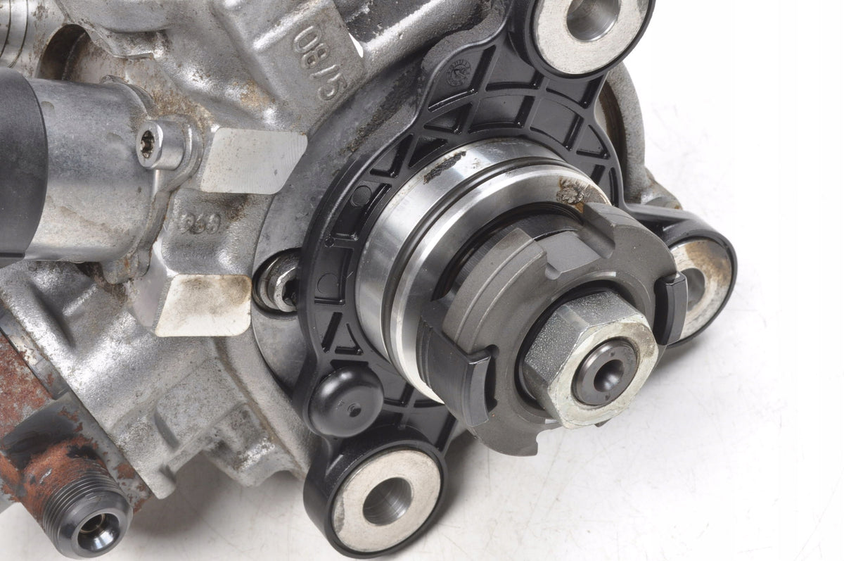 VOLVO S60 V60 XC60 I V40 II 2.4 D5 220KM INJECTION PUMP 31372081