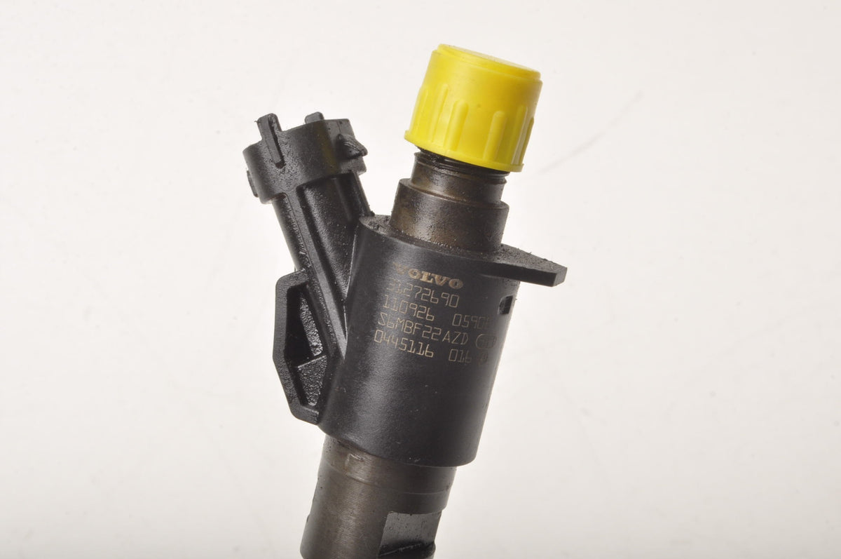 VOLVO S60 V60 XC60 S80 II V70 III 2.4 D5 215KM INJECTION INJECTOR 31272690