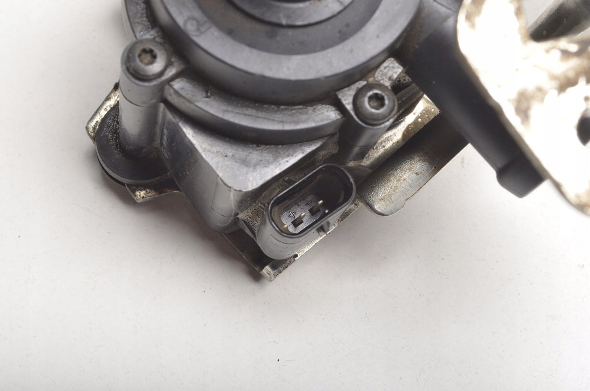 VOLVO S60 XC60 II V90 II XC60 II B5 Mild-Hybrid WATER PUMP 31657307