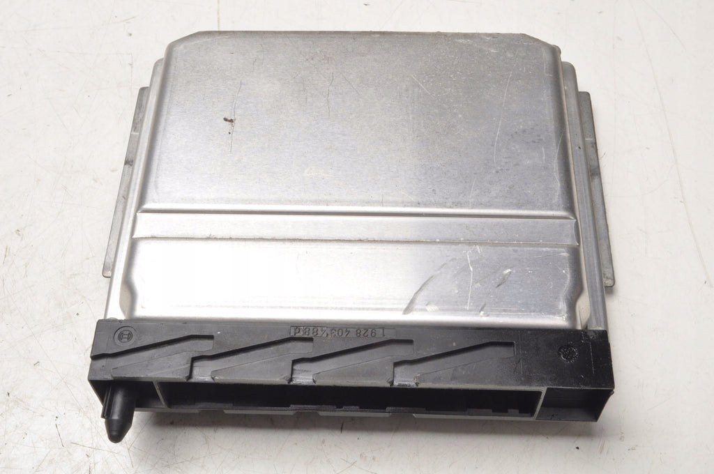 VOLVO S80 AND 2.5 TDI ENGINE COMPUTER 09496667A
