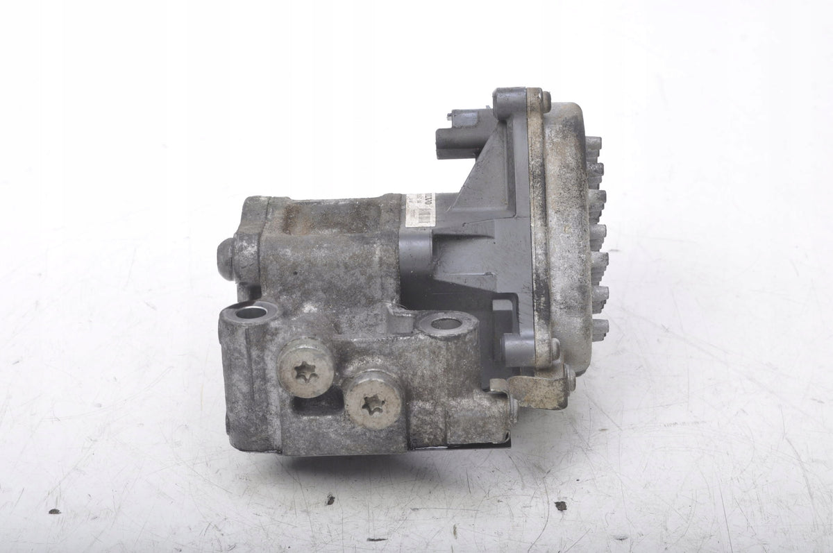 VOLVO S80 II 2.4 D5 OIL PUMP BOX 31325357
