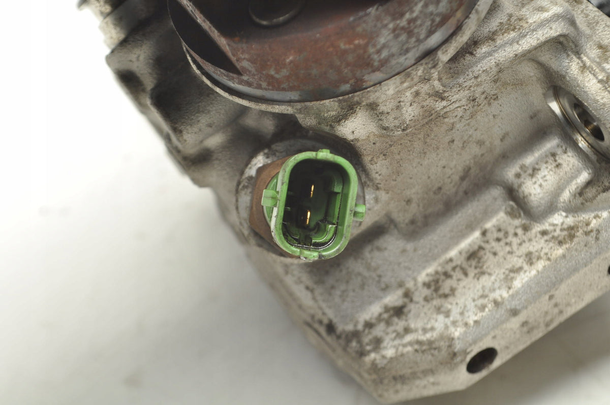 VOLVO S80 II V70 III 2.4 D5 215KM INJECTION PUMP 0445010618 31272896