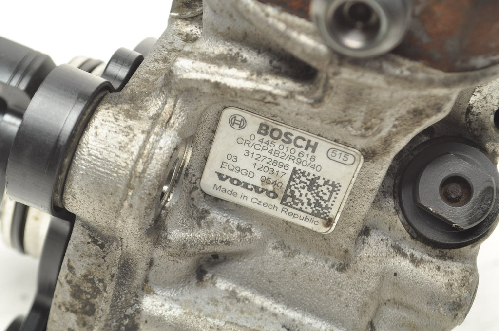 VOLVO S80 II V70 III 2.4 D5 215KM INJECTION PUMP 0445010618 31272896
