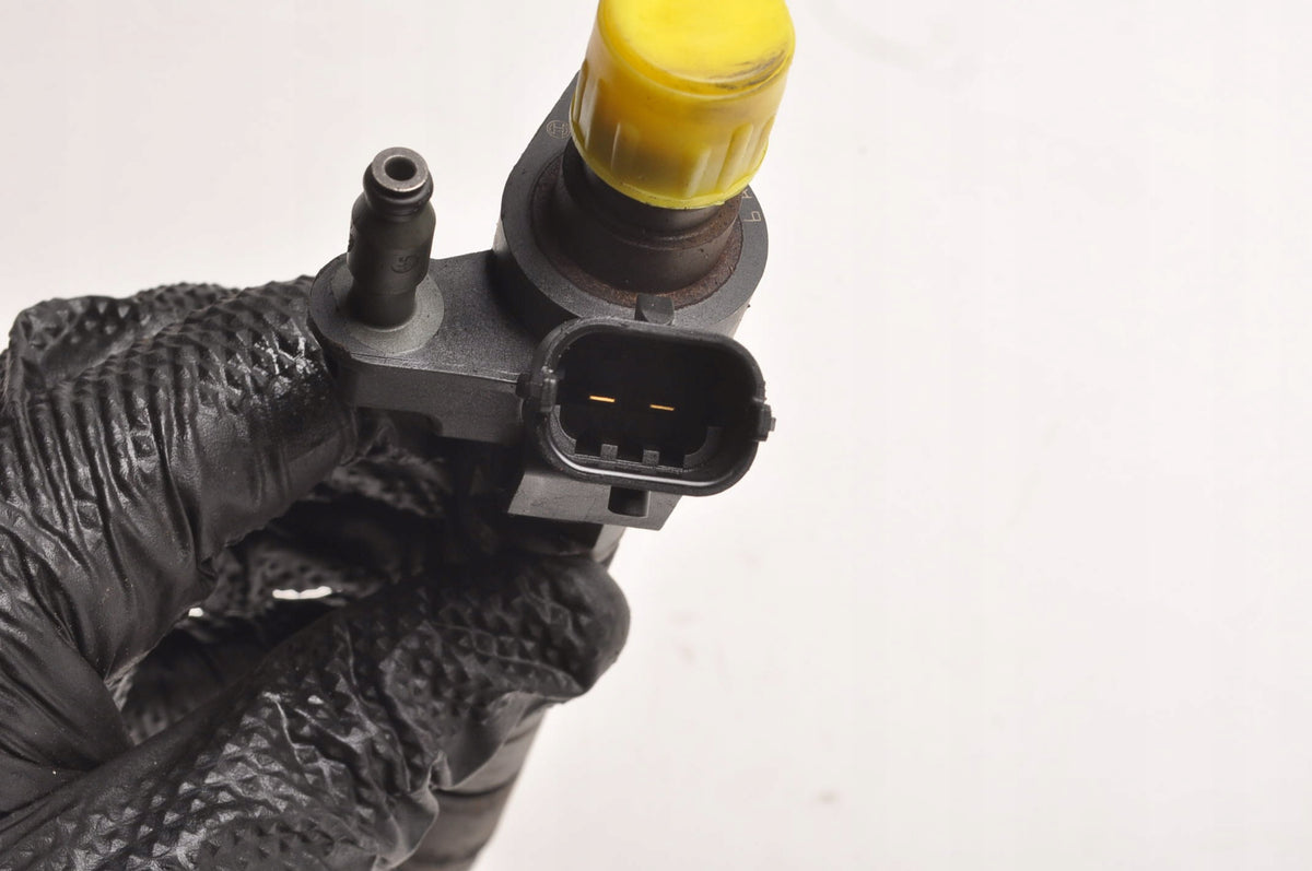 VOLVO S80 II V70 III 2.4 D5 INJECTION INJECTOR 31272690 0445116016