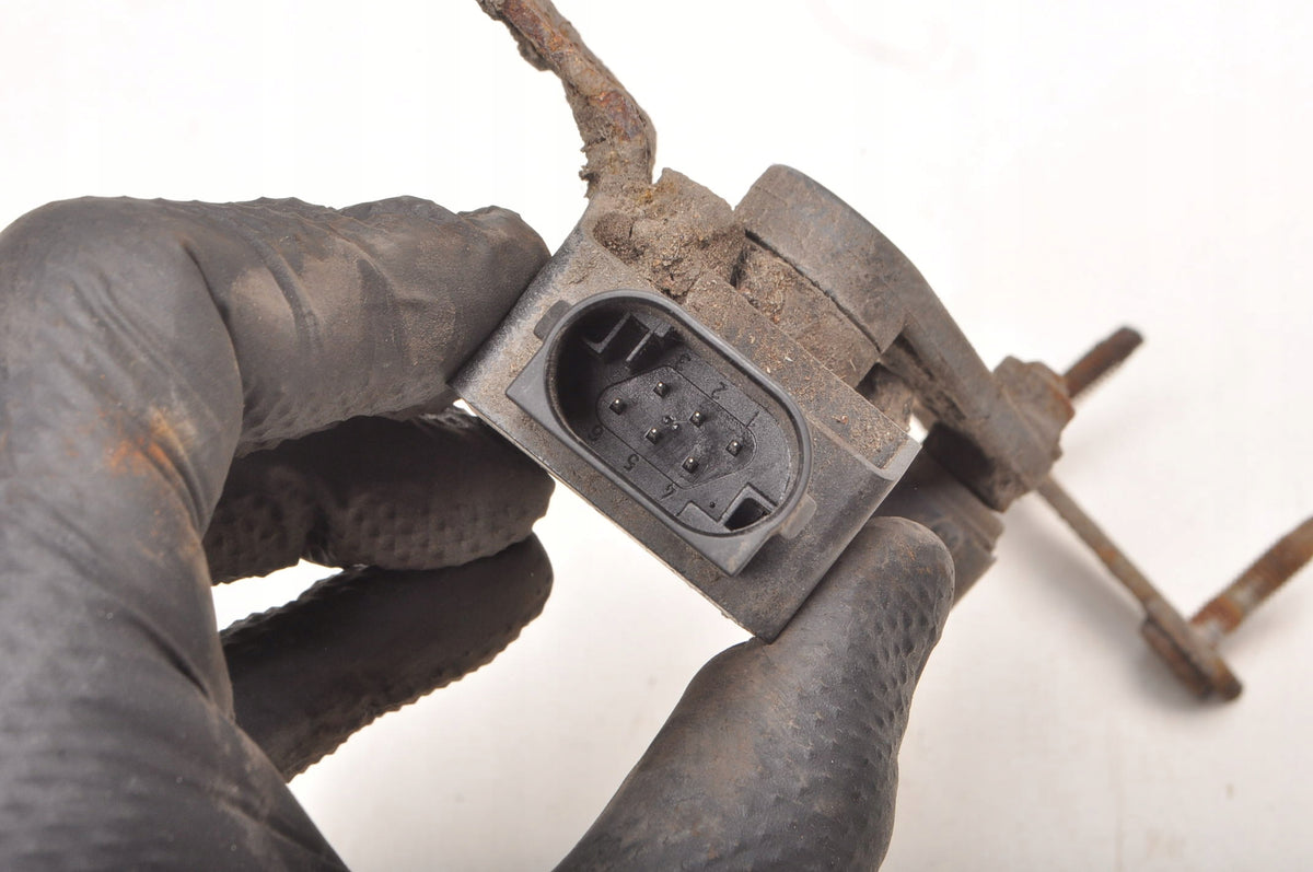 VOLVO S80 V70 III XC60 AND XENON LEVELING SENSOR 8G9N-3C492-AA